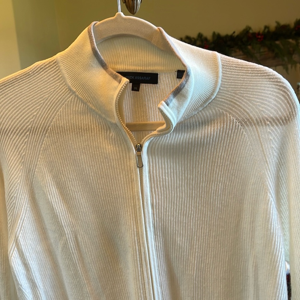 Men’s Patrick Assaraf medium full zip sweater.